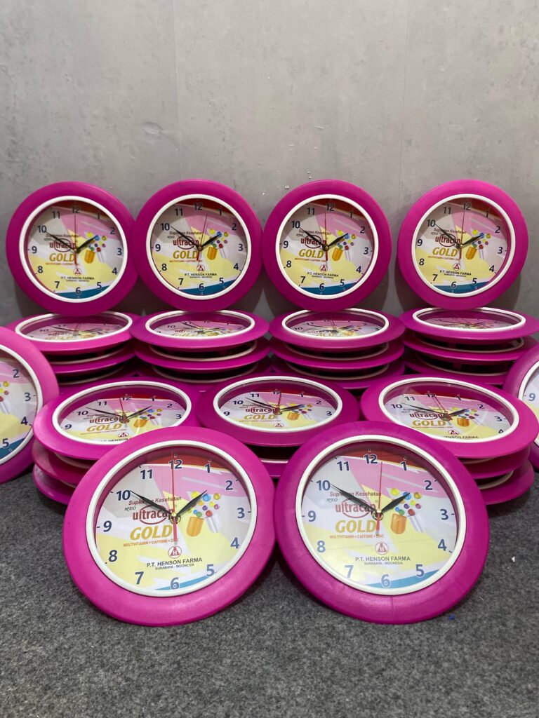 custom jam dinding untuk souvenir perusahaan