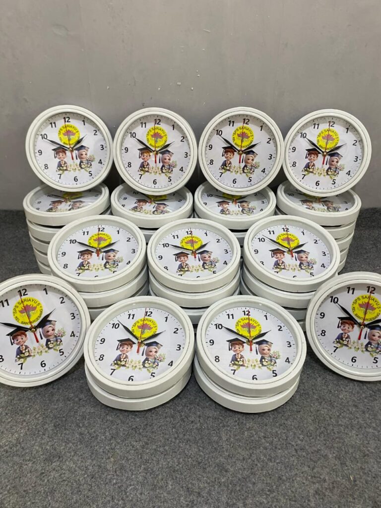 Kelebihan Souvenir Jam Custom